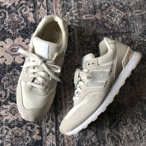 New balance 696 neutral cream sneakers suede mesh padded large “N”